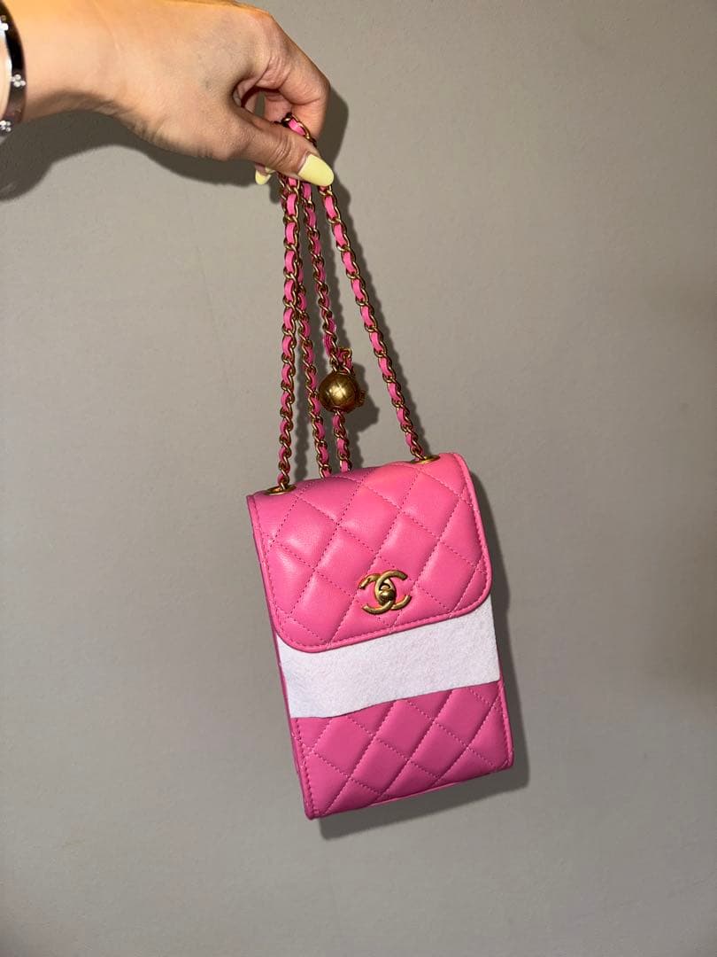 超美品CHANELシャネル♡ピンクマトラッセスマホケースミニショルダーバッグ