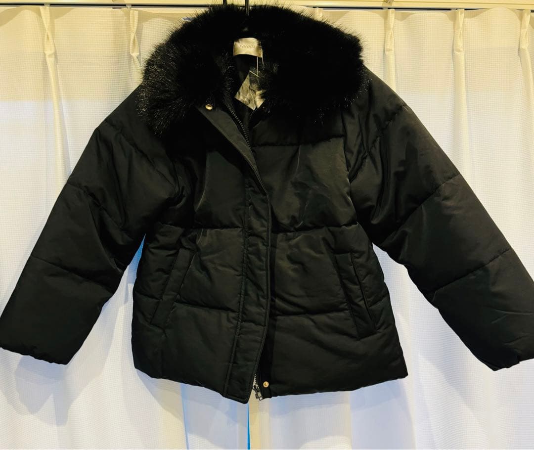 ファーカラー付き・ダウン見え中綿 ジャケット　Feroux