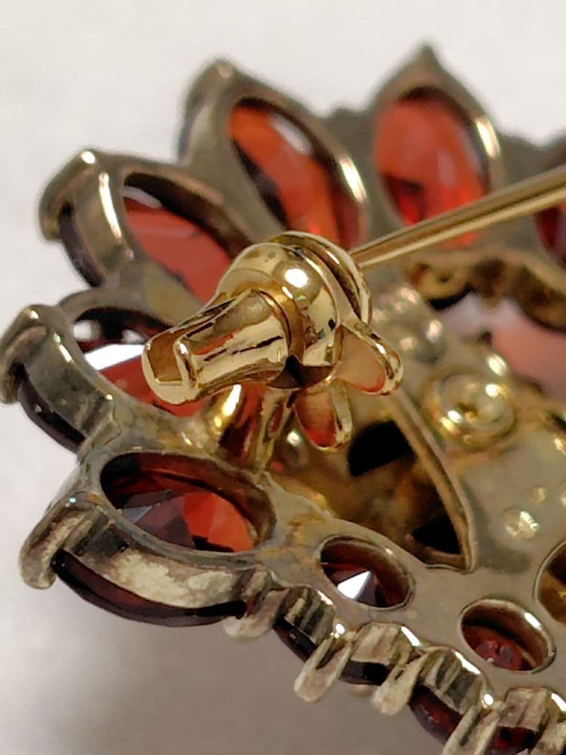 ロクザン　天然ガーネット　ブローチ　ペンダント　アクセサリー　ジュエリー