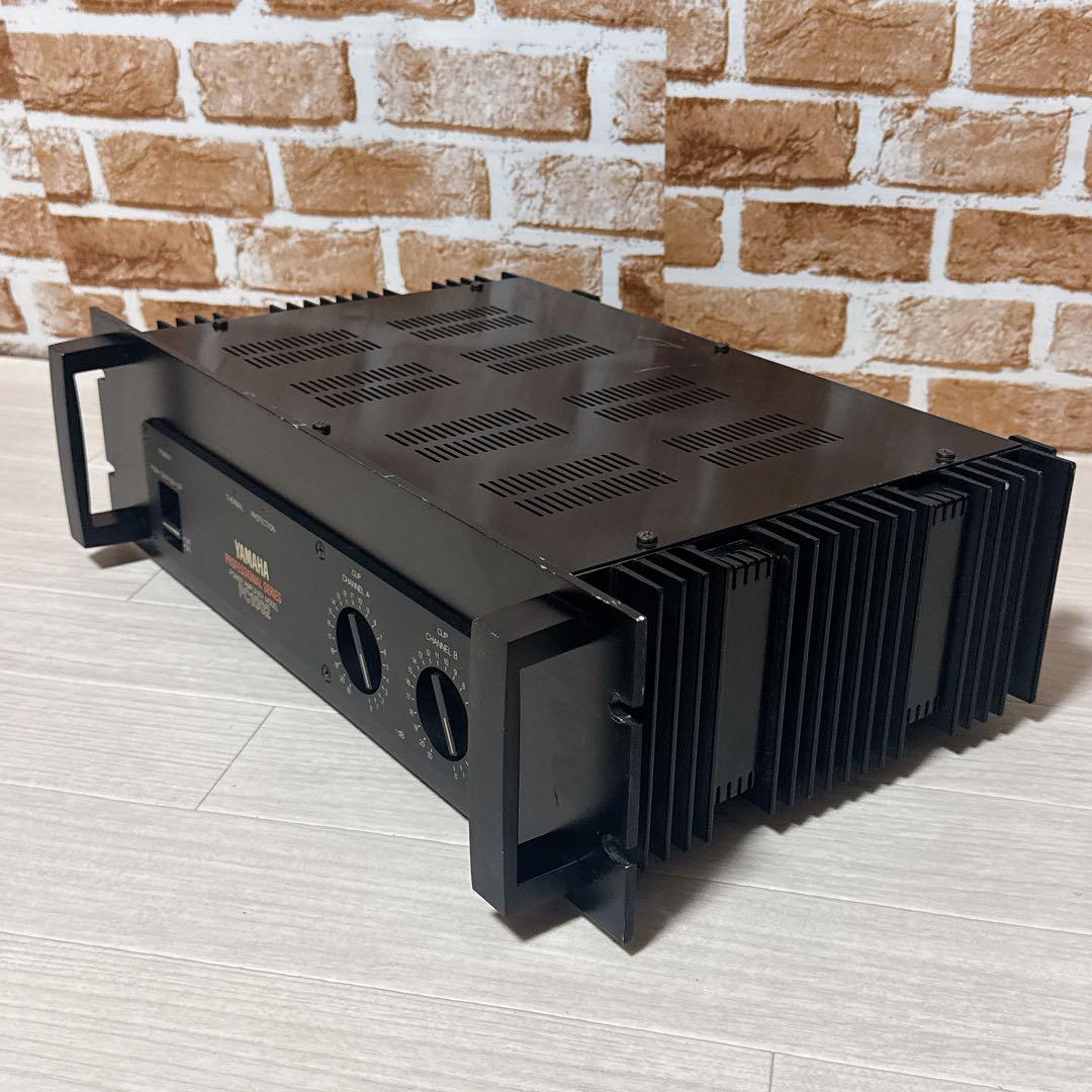 YAMAHA パワーアンプ　PC1002 業務用 パワーアンプ 300W ヤマハ