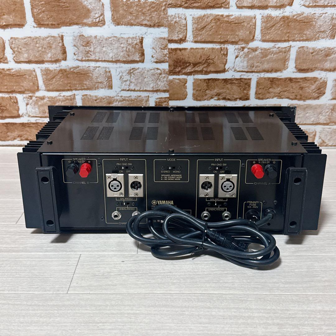 YAMAHA パワーアンプ　PC1002 業務用 パワーアンプ 300W ヤマハ