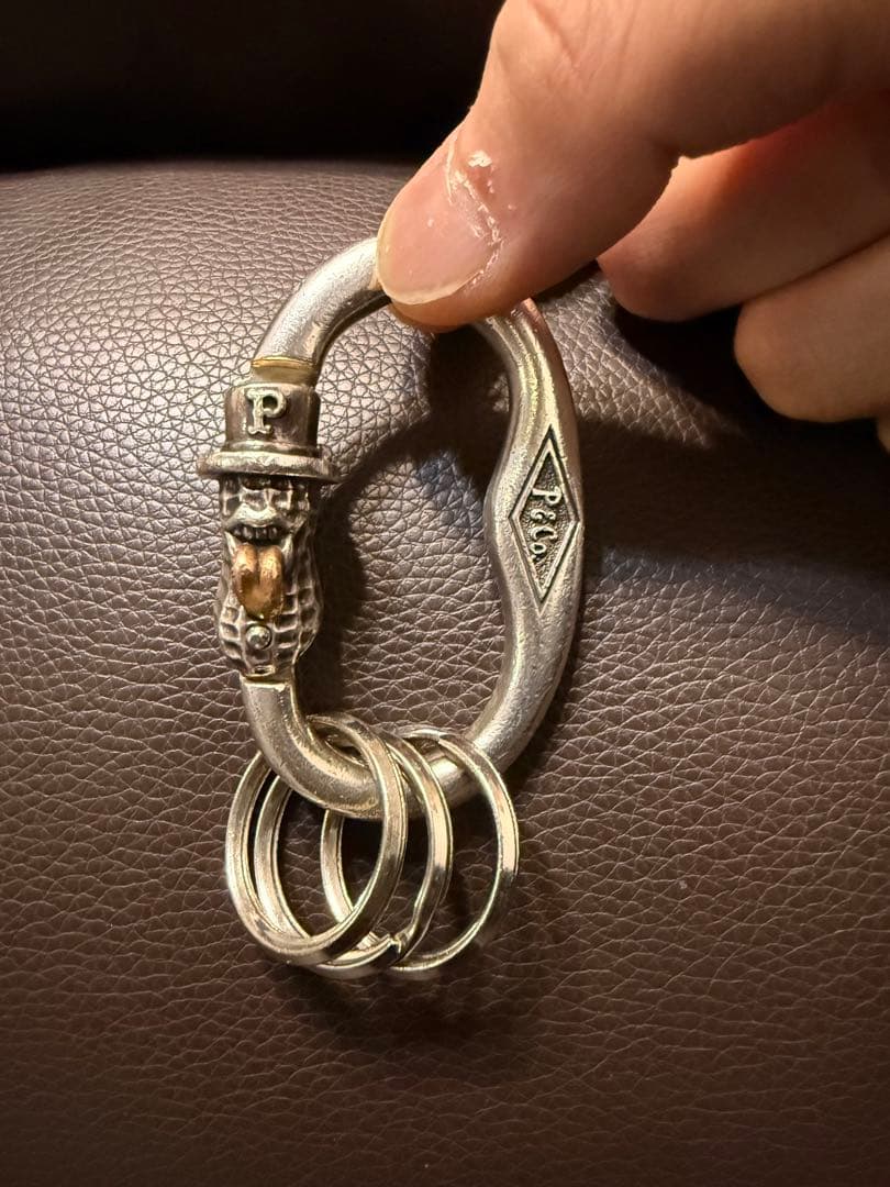 PEANUTS & Co.ベロ peanuts Carabiner Silver
