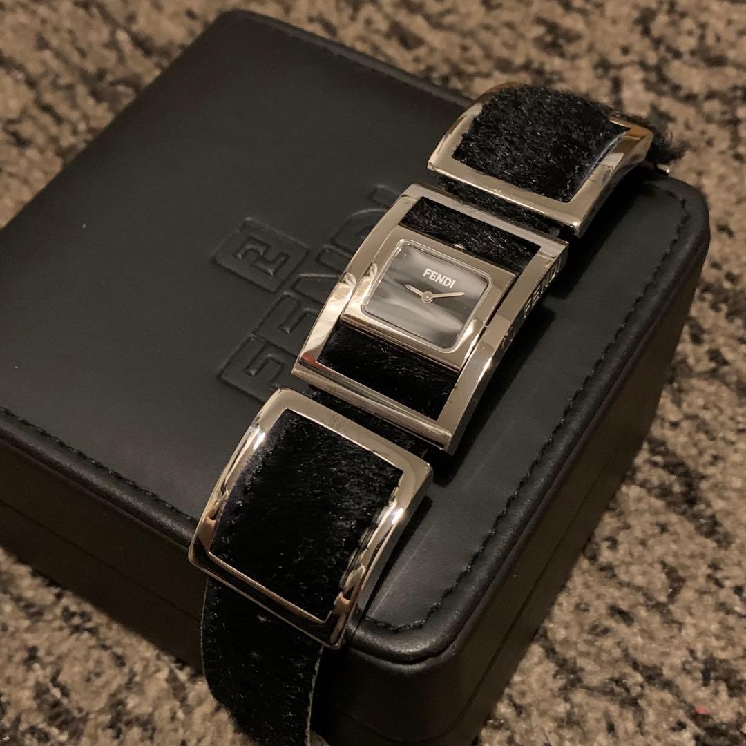 FENDI フェンディ 回転フェイス ハラコ