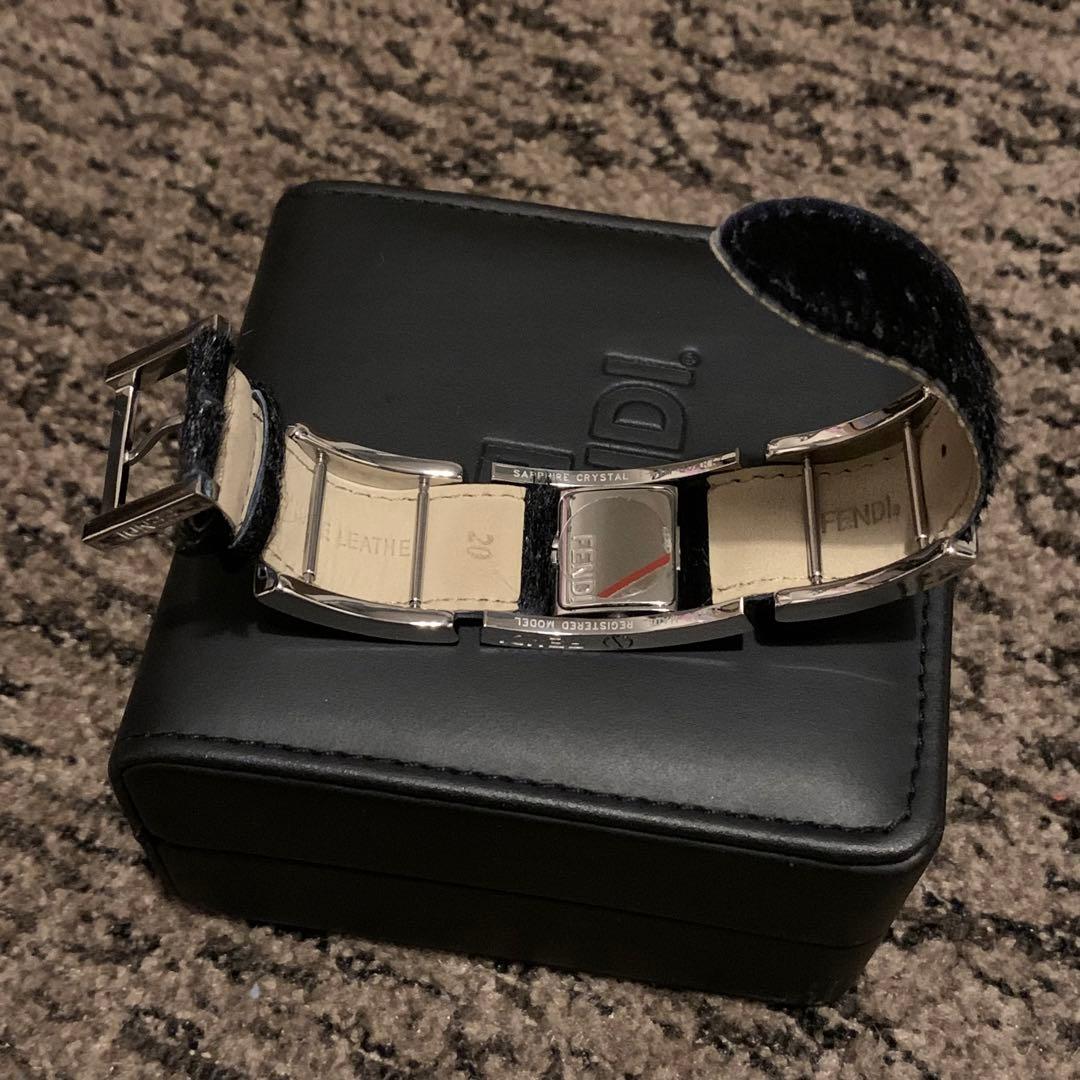 FENDI フェンディ 回転フェイス ハラコ