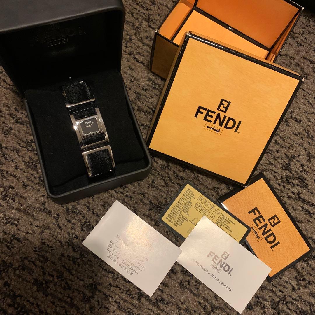 FENDI フェンディ 回転フェイス ハラコ