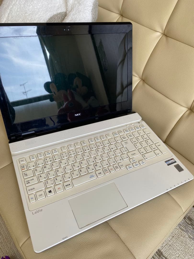 【超美品】NEC ノートパソコン LaVie（PC-NS350AAW）