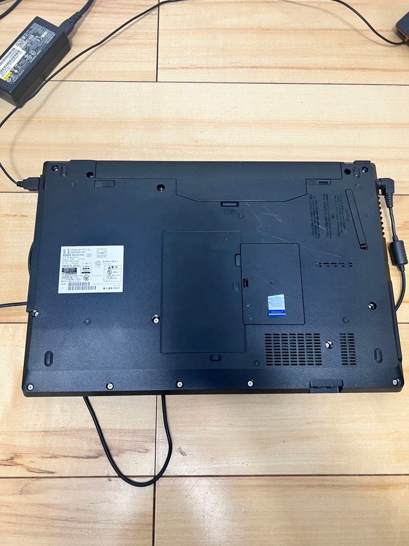 Fujitsu i5 7世代 15.6