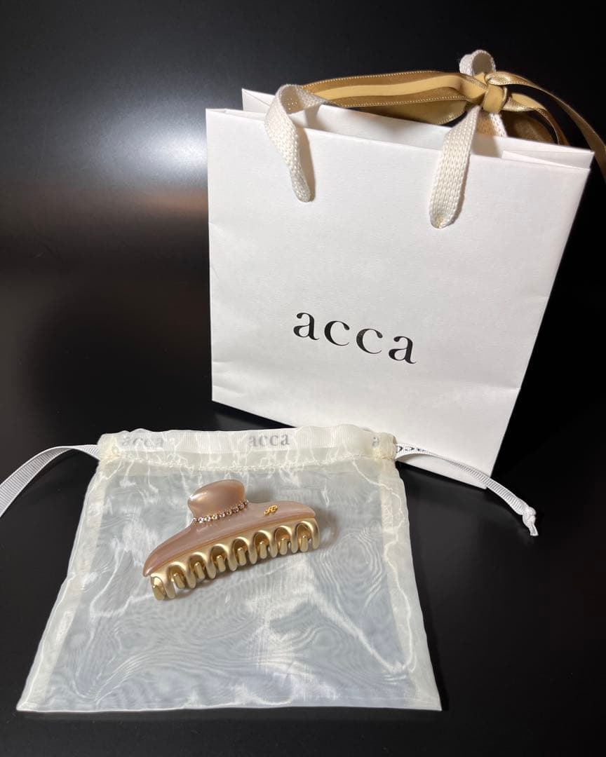 【ゆっこ】acca ヘアクリップ パールベージュ