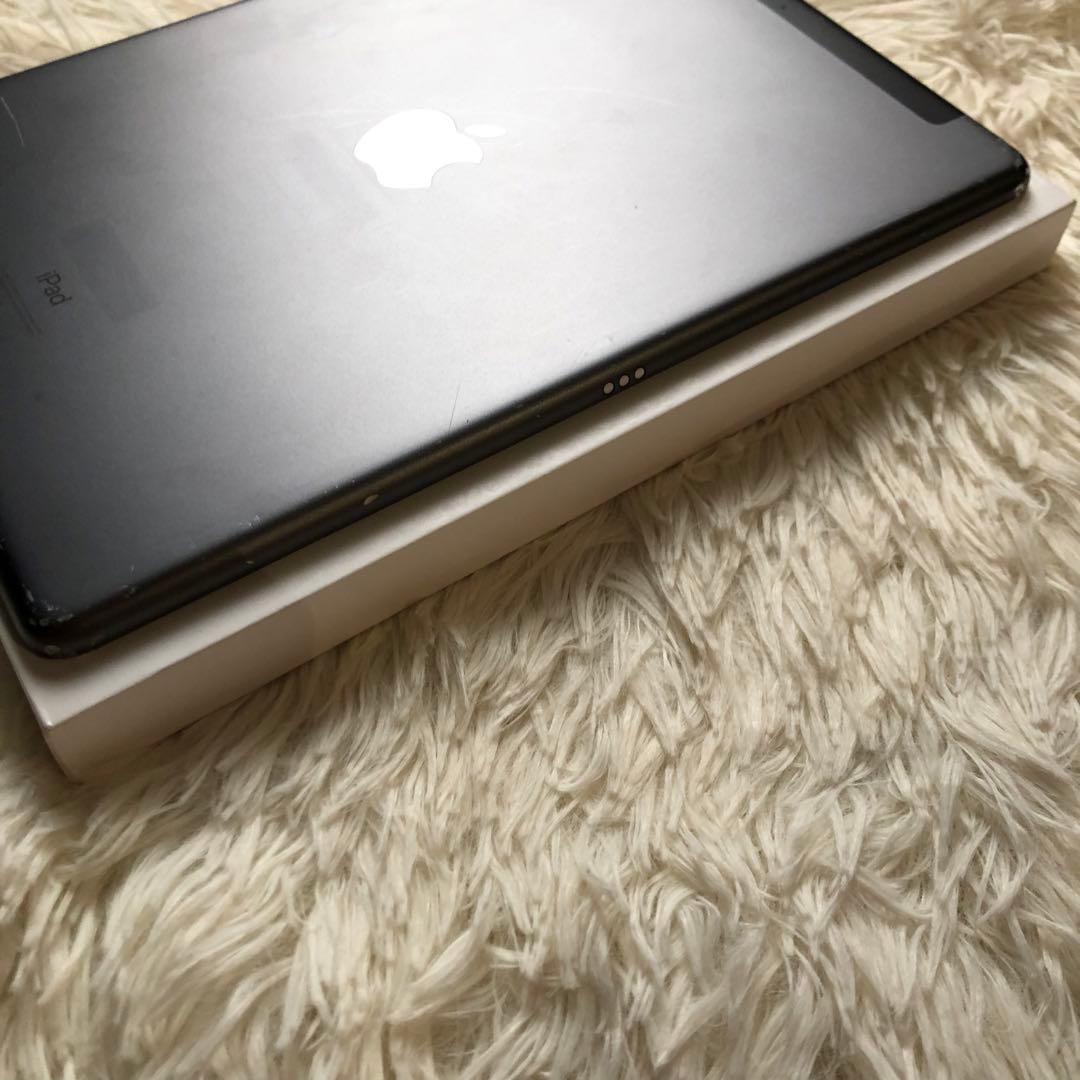 【完動品】iPad 第7世代 128GB SIMフリー【すぐ発送】