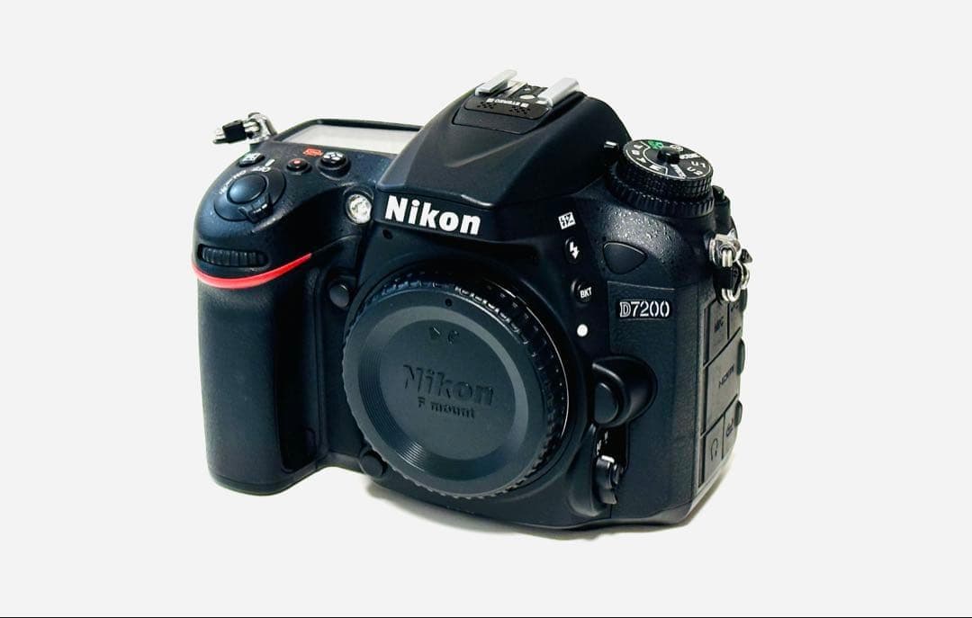 ☆撮影数極少7000回以下☆Nikon D7200 ボディのみ　DX機美品ニコン