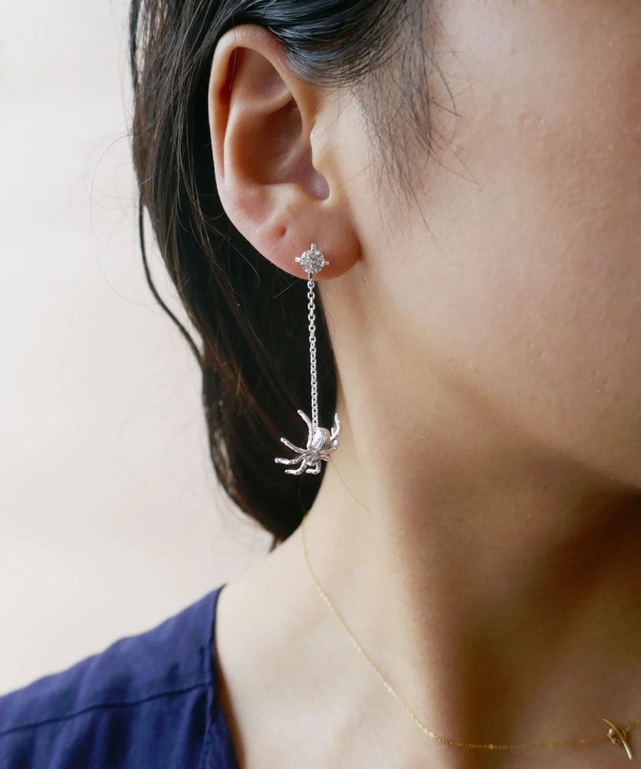 気まぐれ値下げ　極美品　e.m. 蜘蛛　くも　ピアス　0502-AP78