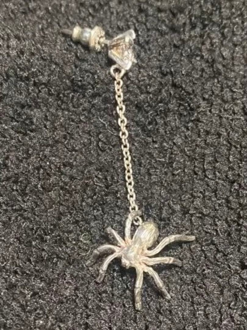 気まぐれ値下げ　極美品　e.m. 蜘蛛　くも　ピアス　0502-AP78