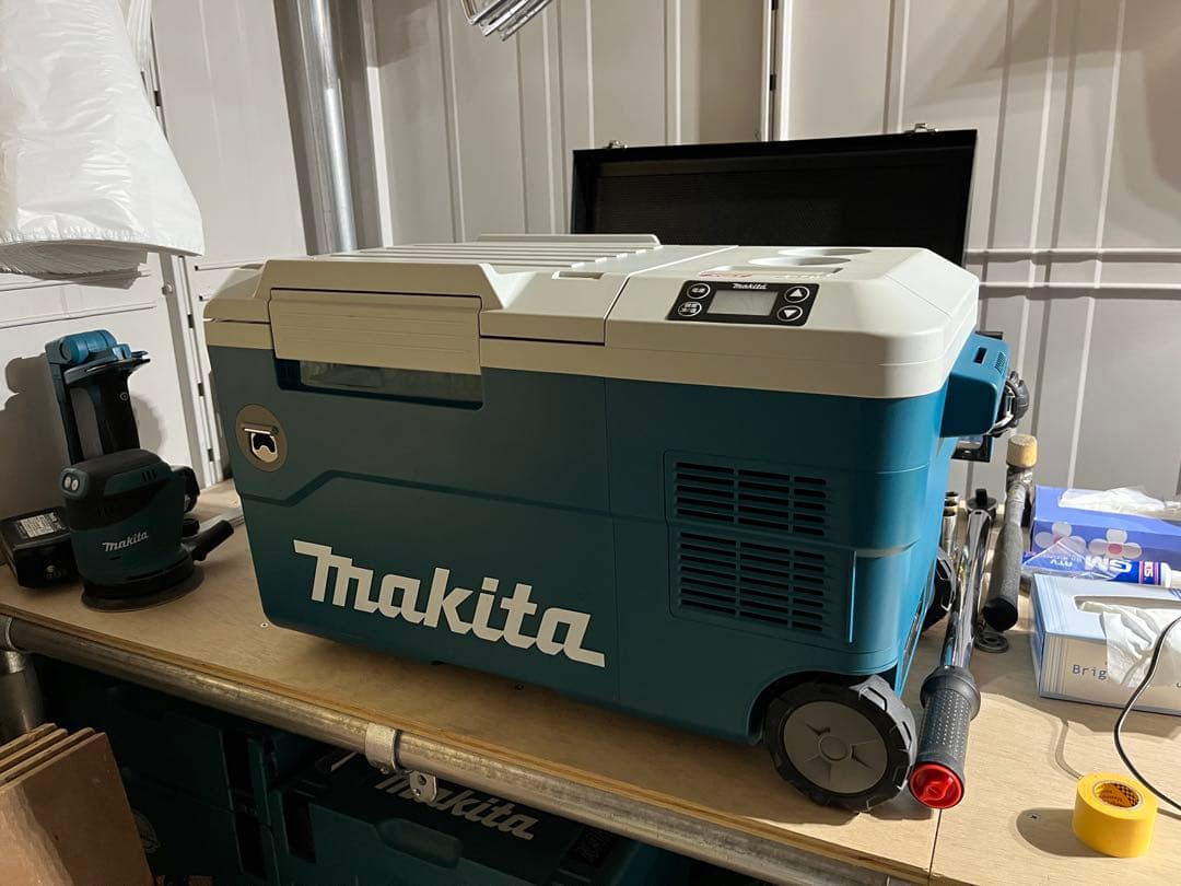 Makita CW001G 18V 40Vmax 充電式保冷温庫