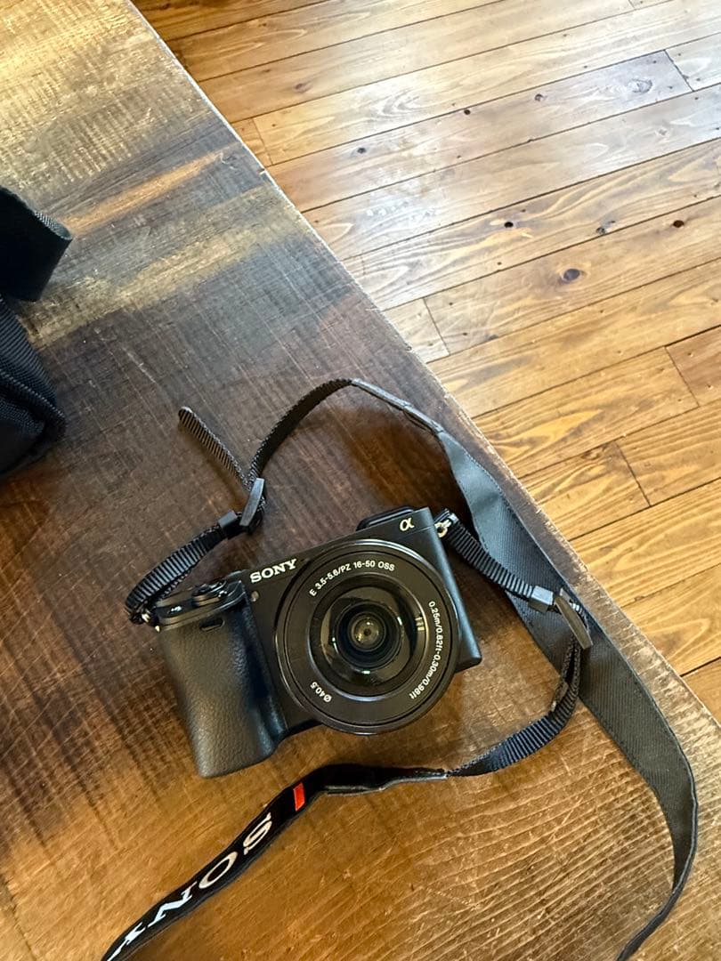 ソニー　α6400 バッグ&SDカード付き