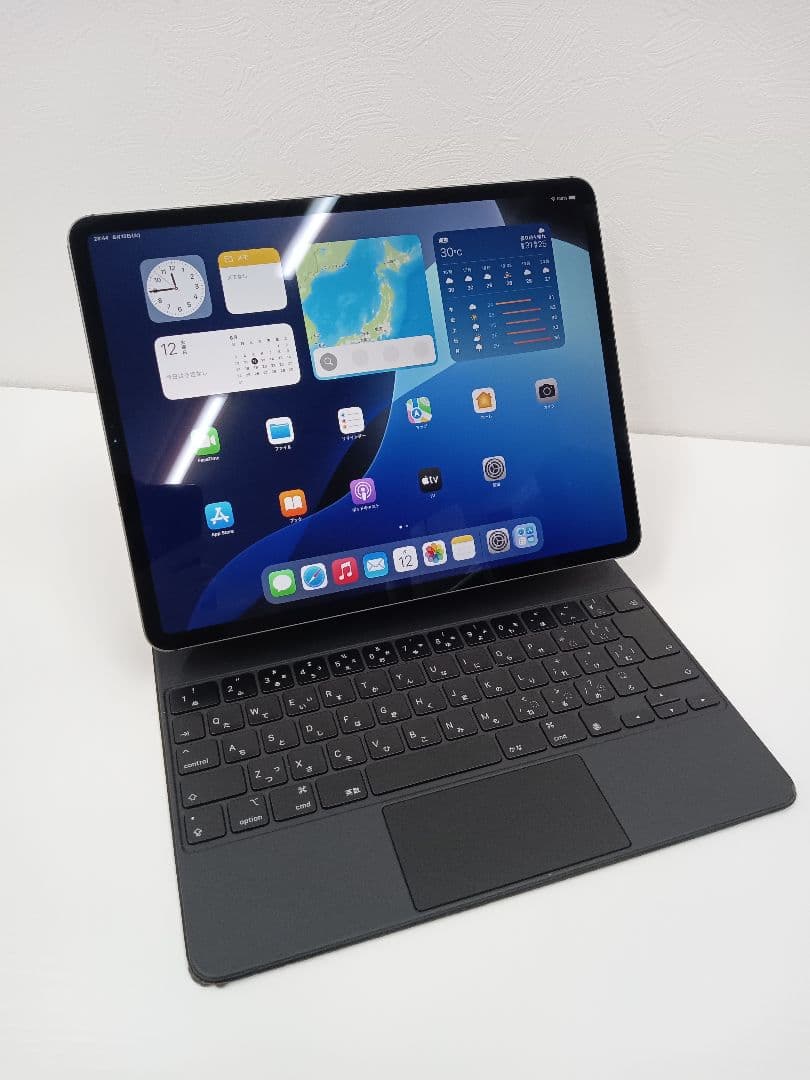 iPad Pro 12.9インチ 第4世代 128GB キーボード&ケース付き