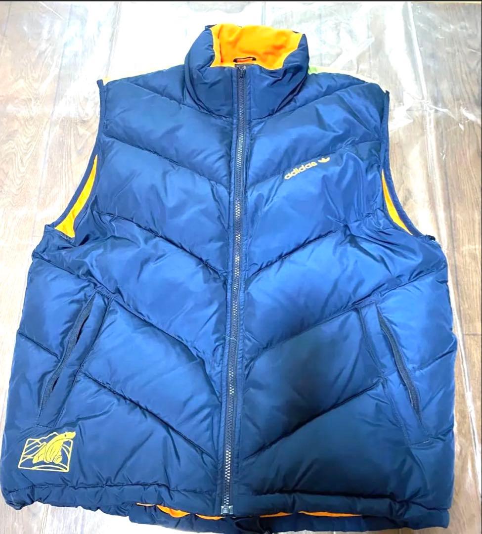 新品未使用に近い　adidas 中綿入りダウンベスト 紺／オレンジ　O