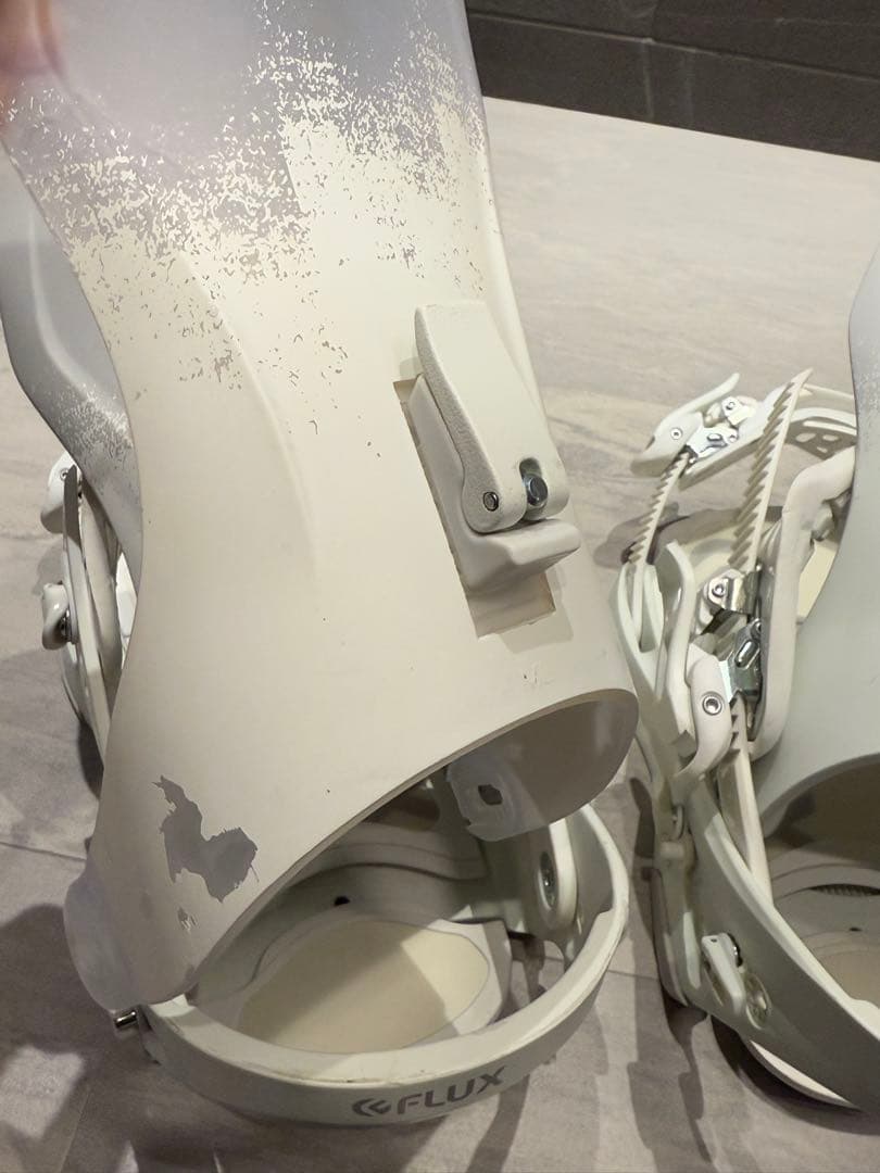 シロネコ　FLUX 21-22 CV バインディング　mサイズ