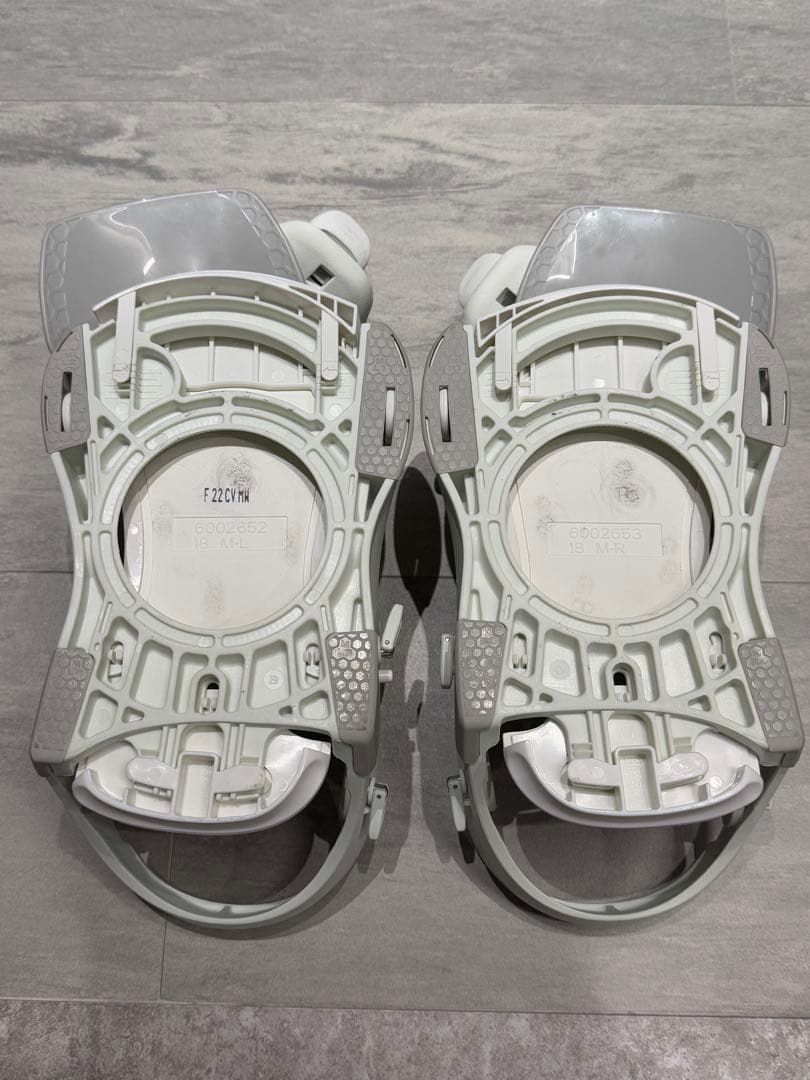 シロネコ　FLUX 21-22 CV バインディング　mサイズ