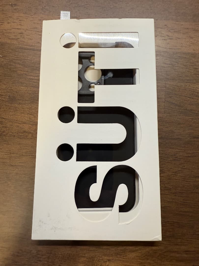 Suti(Süti) phone back iPhone16pro シリコン黒