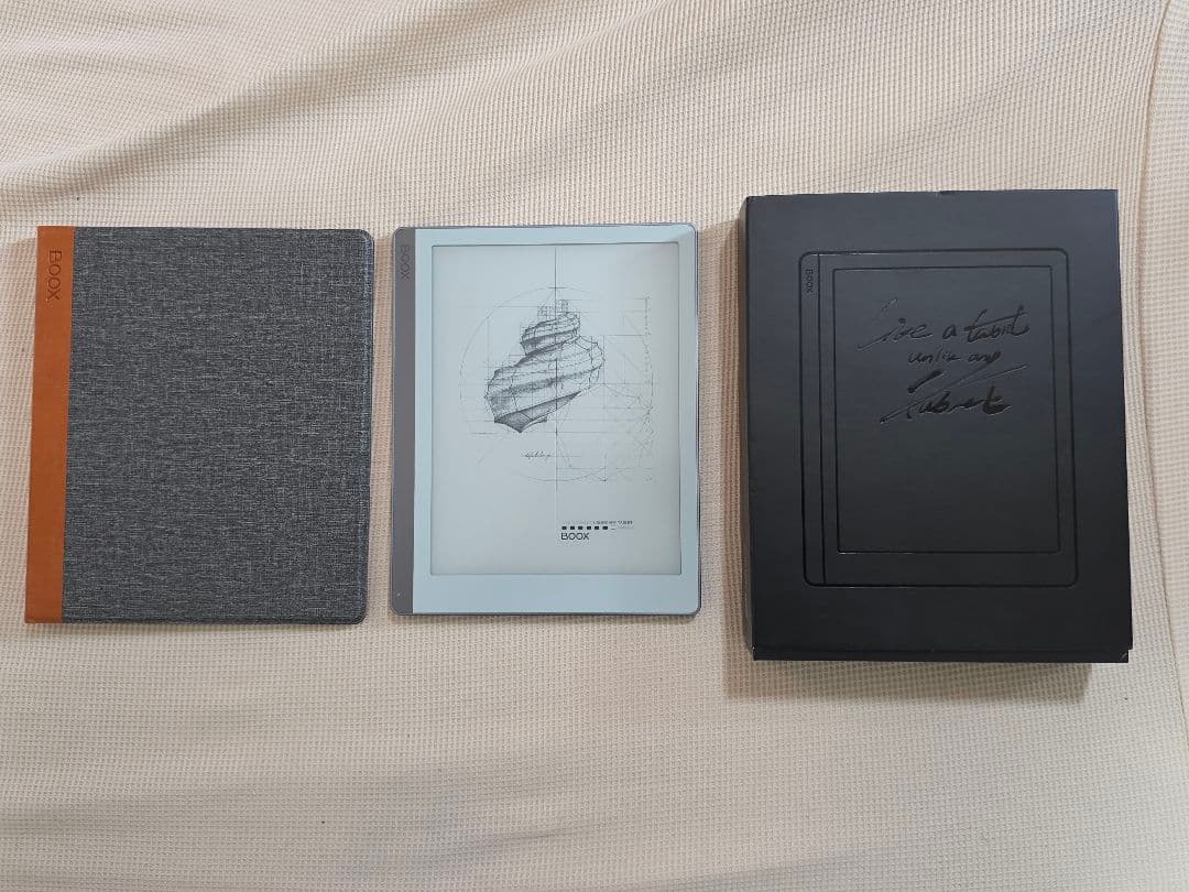 BOOX Leaf（ケース付き）