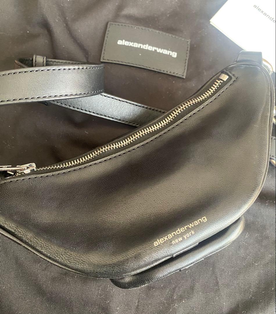 alexander wang ボディーバッグ　黒