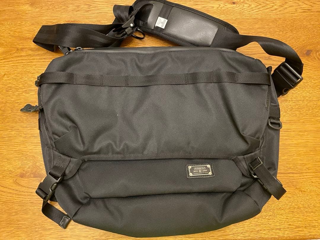 アッソブ　AS2OV メッセンジャーバッグ