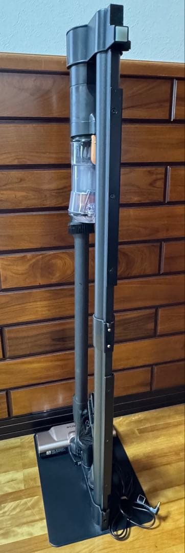 HITACHI スティッククリーナー　充電式　掃除機　型式PV-BHL3000J