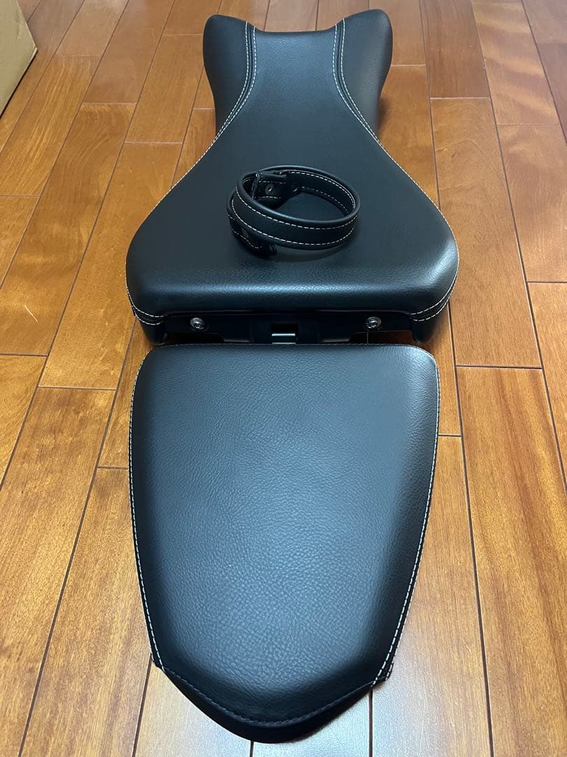  RnineT Pure 純正シート