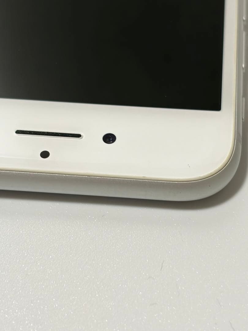 iPhone8 シルバー 64GB　本体　SIMロックなし　Apple