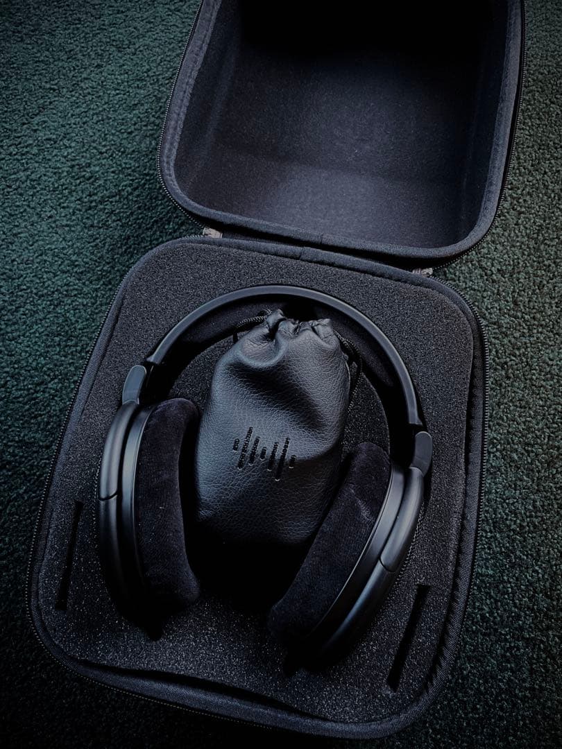 極美品！ゼンハイザーHD660S ヘッドホン有線オープン型　カーボンケース付き