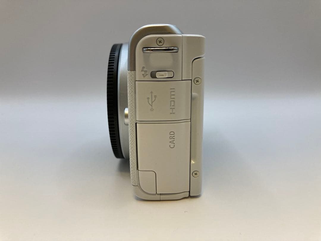 Canon EOS M200 標準ズームキット ホワイト ミラーレス一眼カメラ