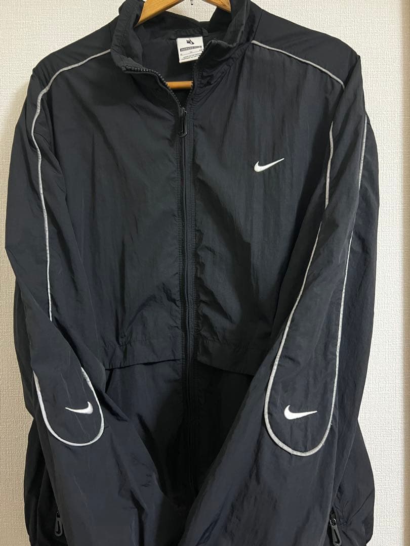 NIKE ナイロン　トラックジャケット