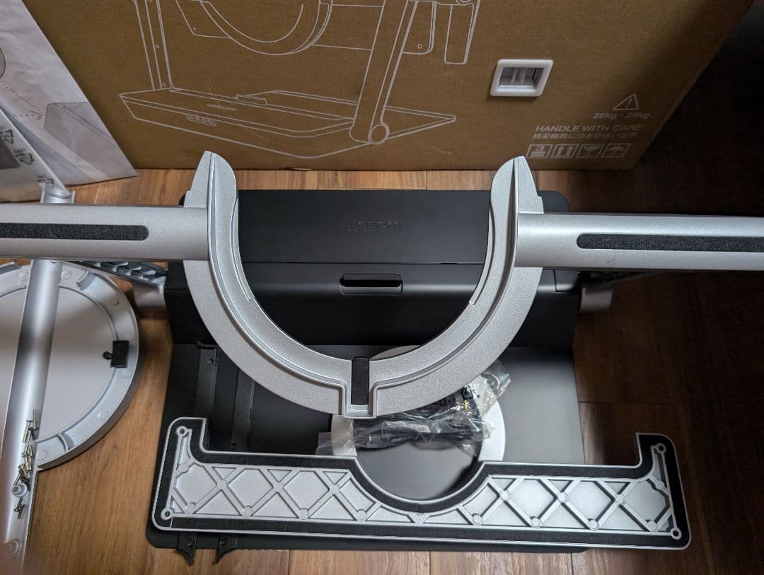 液タブ・ペンタブ Wacom cintiq pro 24 Ergo Stand