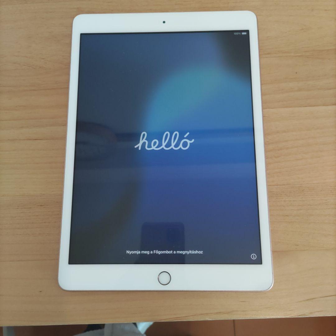 Apple iPad (第8世代) ゴールド ジャンク品