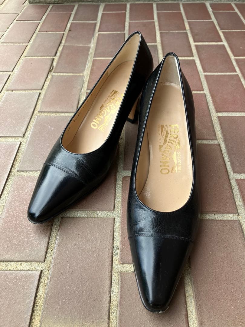 最終価格！【新品・未使用】サルバドール　フェラガモ　イタリア製　パンプス　箱付き