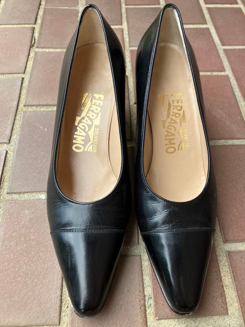 最終価格！【新品・未使用】サルバドール　フェラガモ　イタリア製　パンプス　箱付き