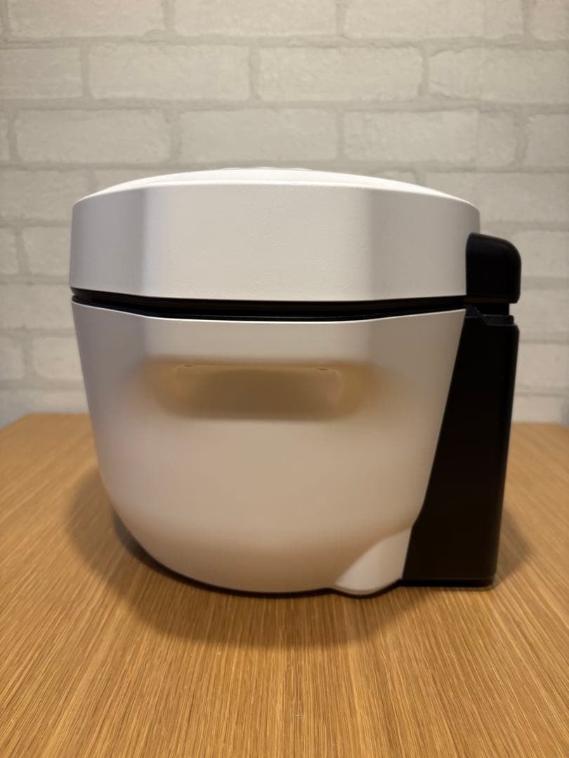 SHARP ヘルシオホットクック　KN-HW16G-W