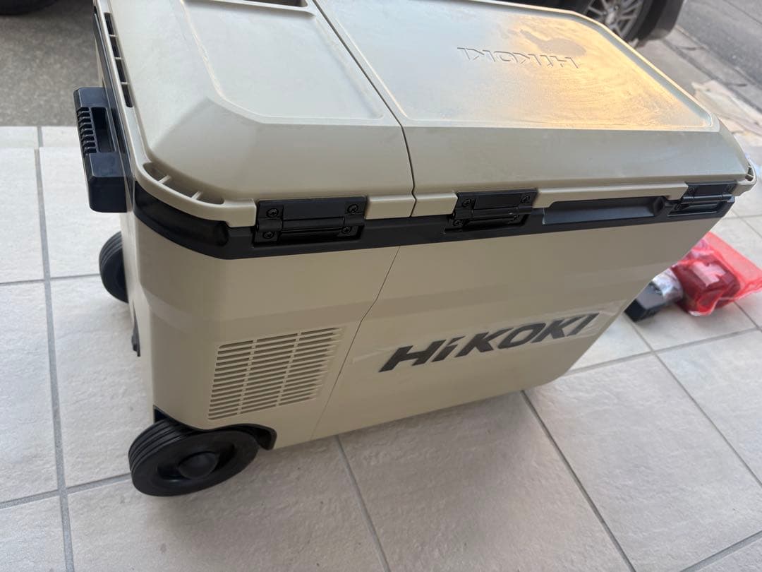 展示品　未使用　ハイコーキ　冷温庫 サンドベージュ UL18DBA(WMBZ)