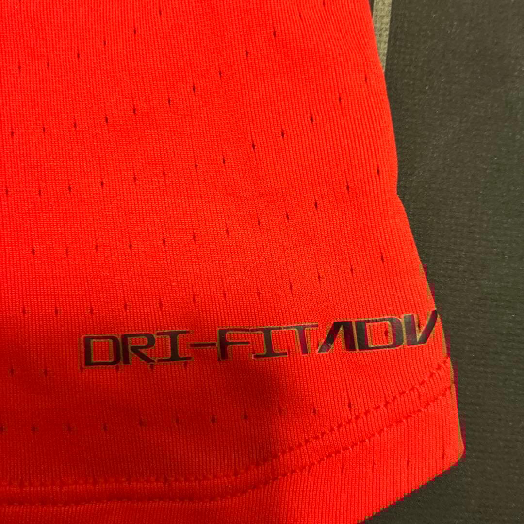 ナイキ　エアロスイフトシングレット4枚セット