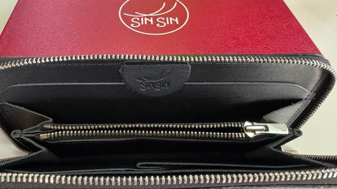 【日曜限定価格！】SINSIN バタール キャビアスキンレザー 黒 新進工房