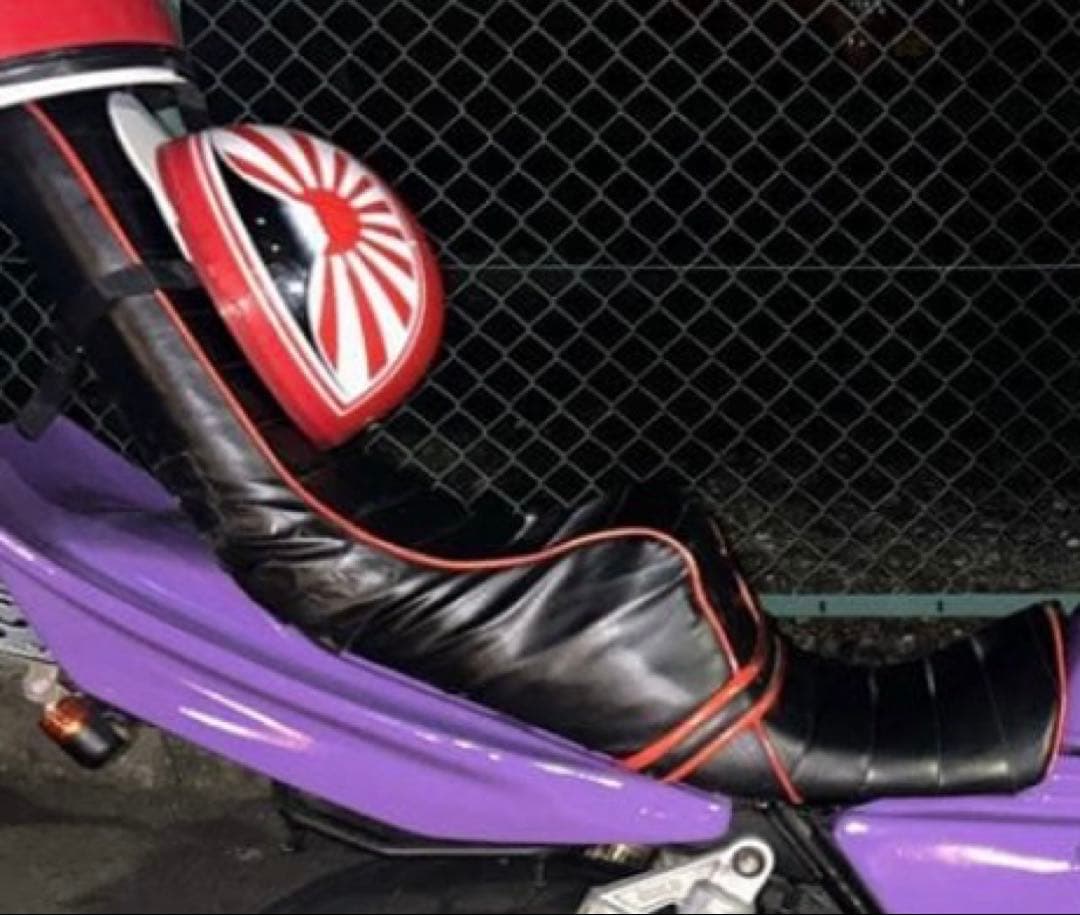 xjr400ラクダ3段シート