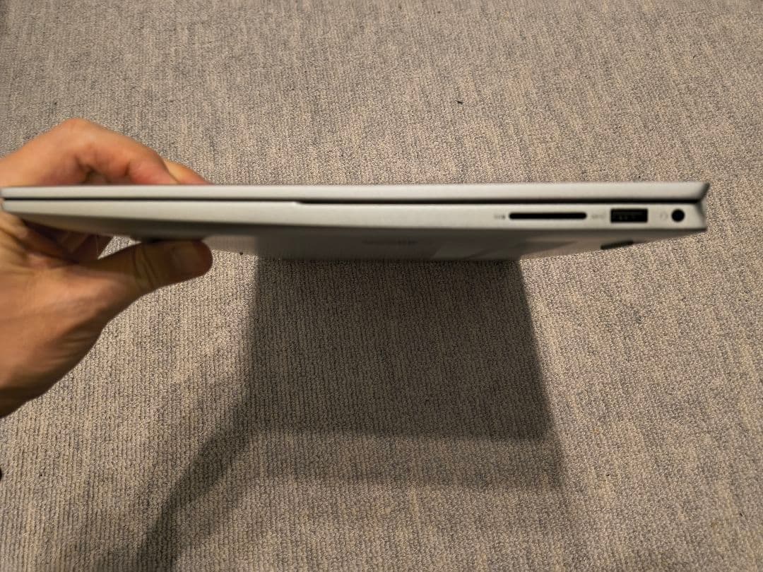 DELL Ryzen 16GB 15.6インチ シルバーInspiron16