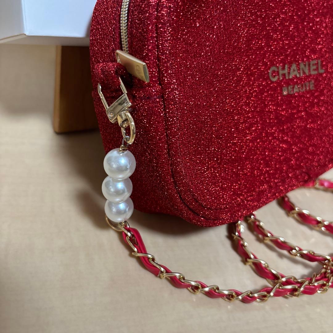 ★★本日限定価格★★　CHANEL BEAUTE レッドポーチ 新品・未使用