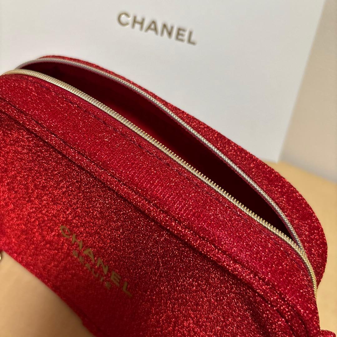 ★★本日限定価格★★　CHANEL BEAUTE レッドポーチ 新品・未使用
