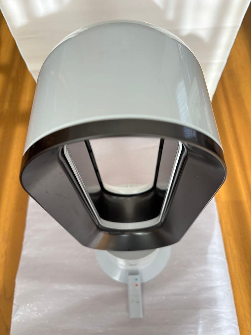 ダイソン　Hot +Cool AM09 WN N