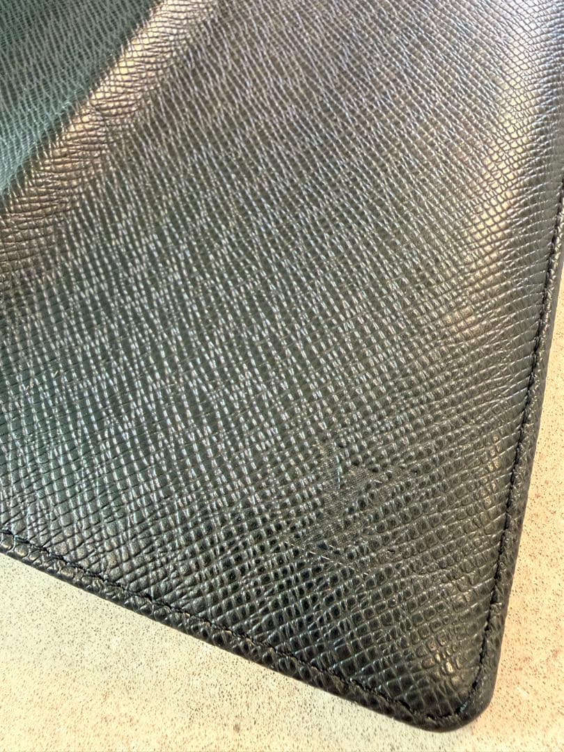 ルイヴィトン　タイガ　長財布