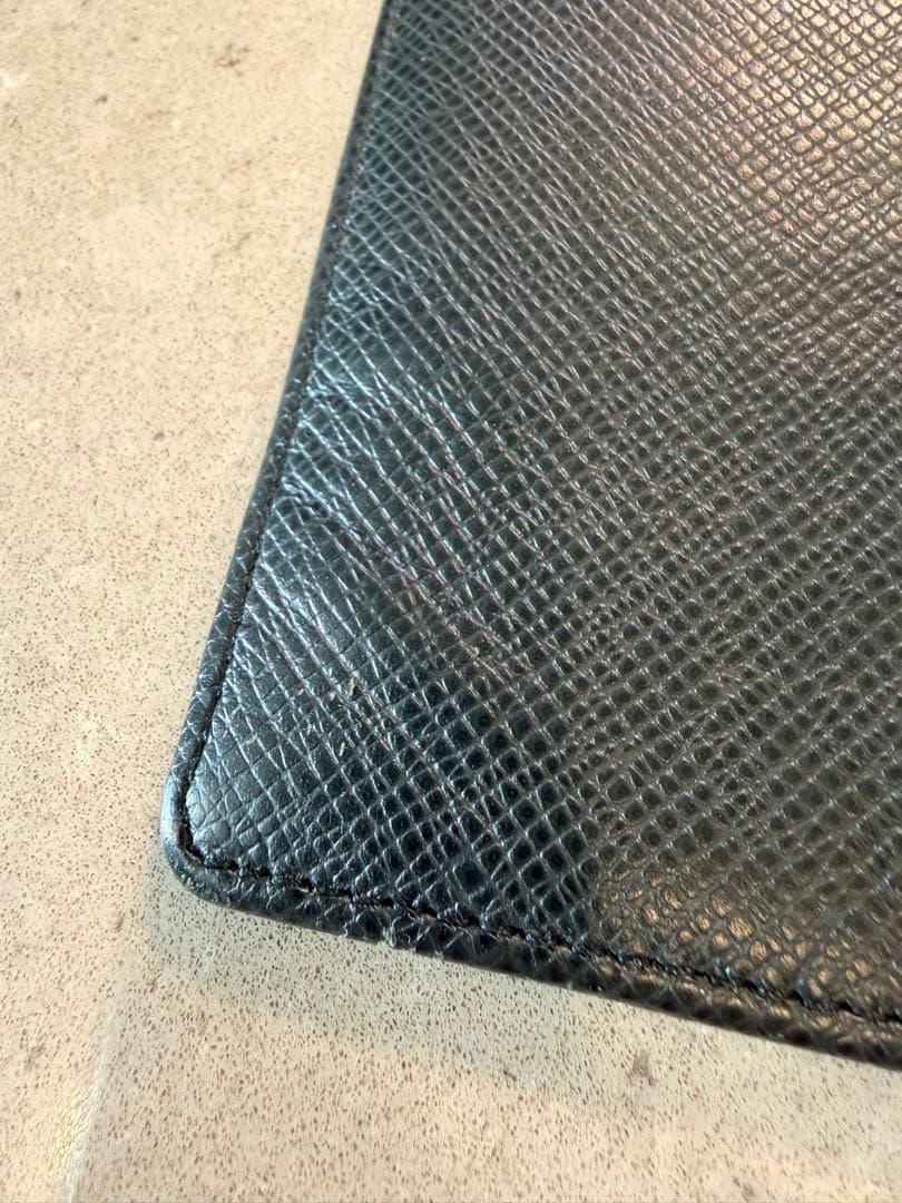 ルイヴィトン　タイガ　長財布