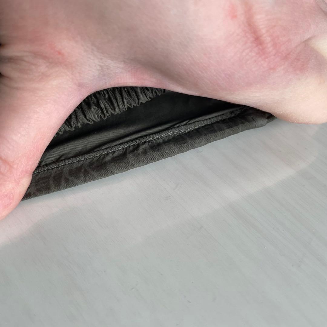 N°21 ヌメロヴェントゥーノ　ダウンジャケット　お洒落ポケット　カーキ　ビーズ