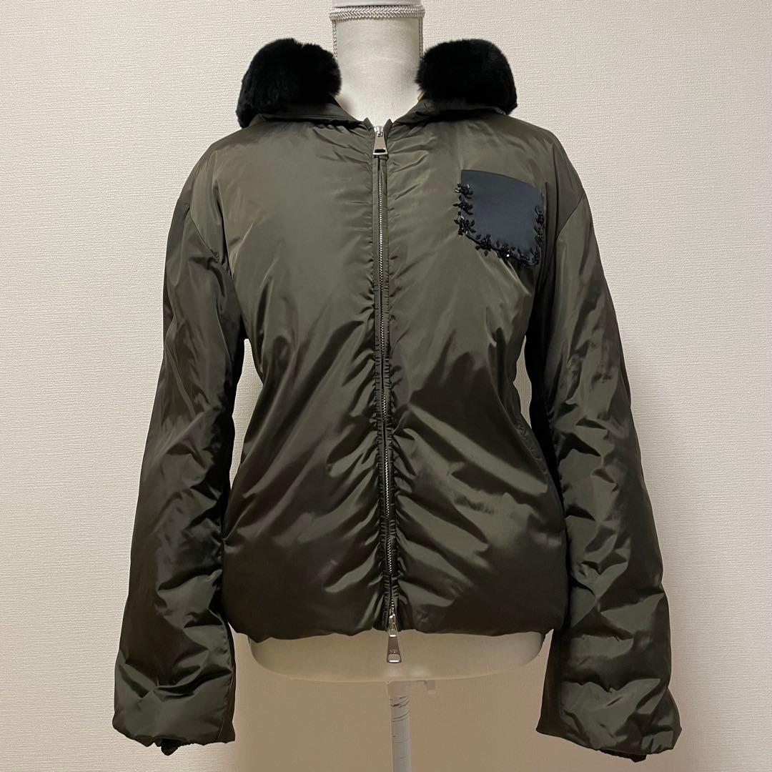 N°21 ヌメロヴェントゥーノ　ダウンジャケット　お洒落ポケット　カーキ　ビーズ