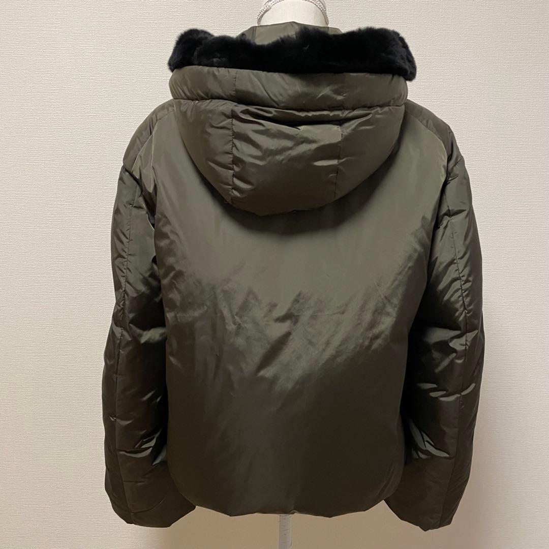 N°21 ヌメロヴェントゥーノ　ダウンジャケット　お洒落ポケット　カーキ　ビーズ